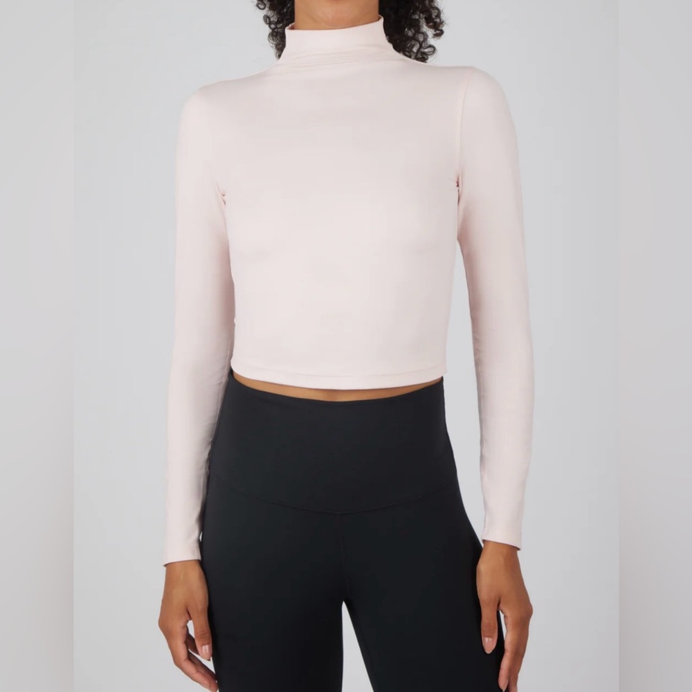 90 Degree By Reflex Light Pink Long Sleeve Crop Top